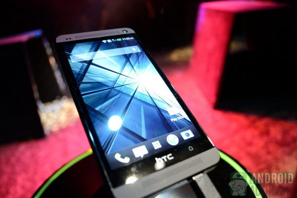 htc-one-left[aa]